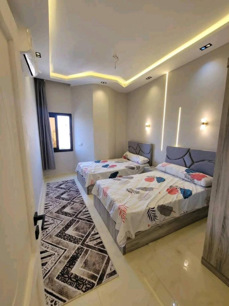شقه  مفروش فرش فندقي اول سكن